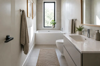 Which Bathtub Suits Narrow Bathrooms Best?